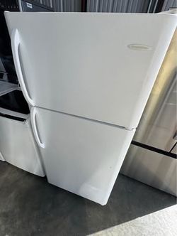 Frigidaire refrigerator top bottom door 18 cu.ft