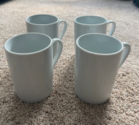 Set of 4 White Coffee Mugs 12 oz Ceramic Cups Classic Kitchen Dining