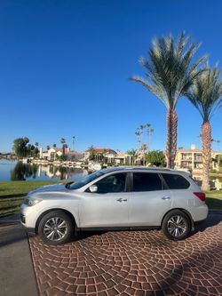 2017 Nissan Pathfinder
