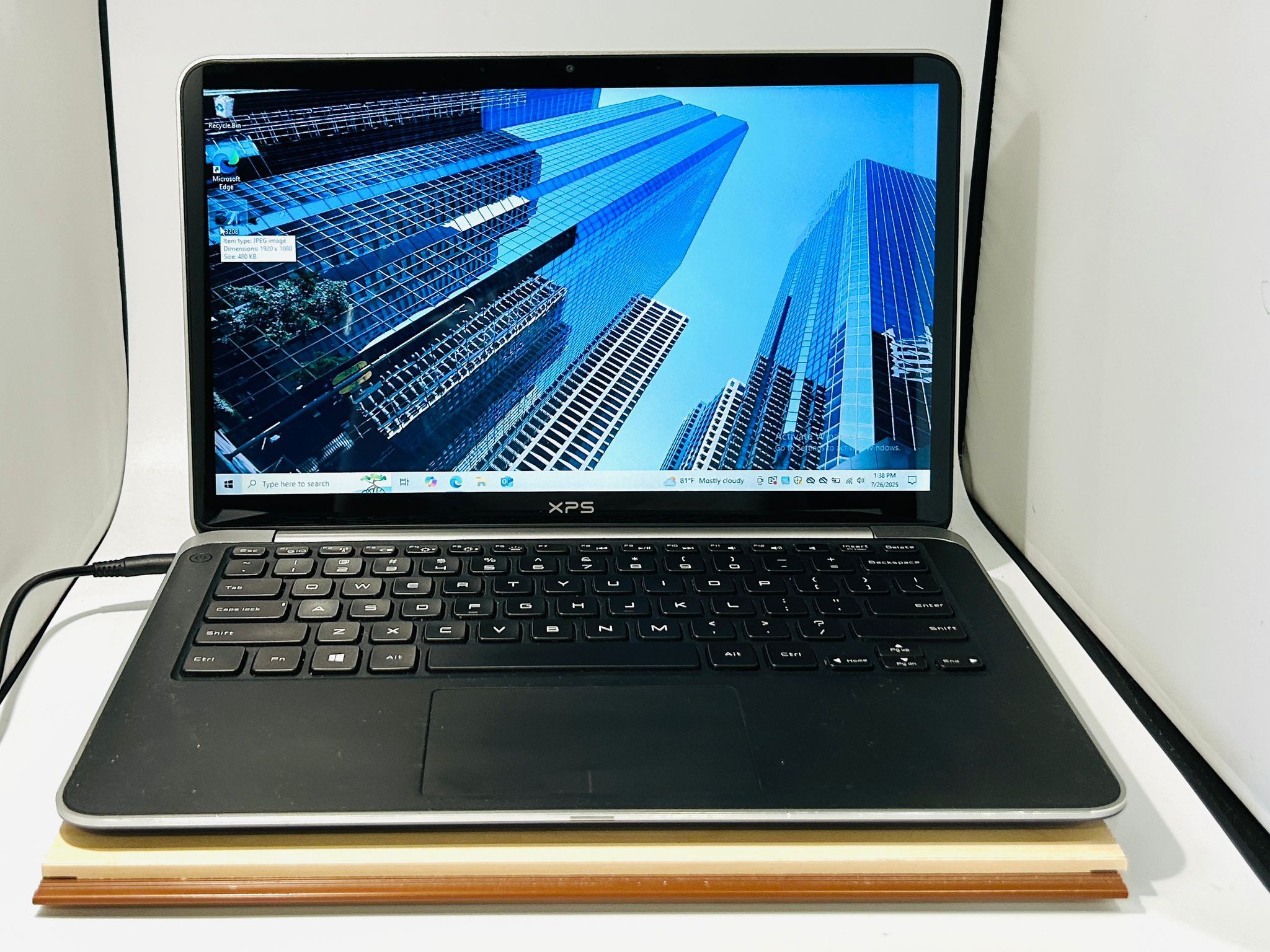Dell XPS 13” Intel Core i5 4GB RAM 120GB SSD Windows 10