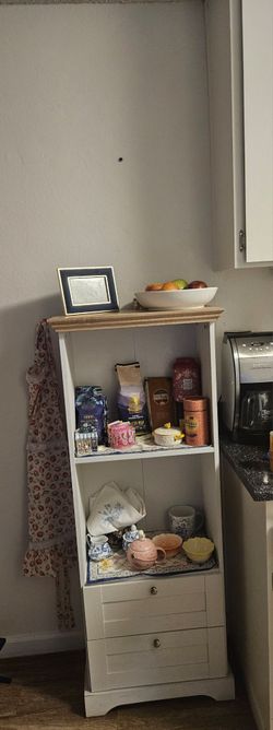 White 2 shelf bookcase / storage
