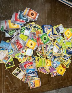 Pokémon Beginner Card Collection & Sleeves