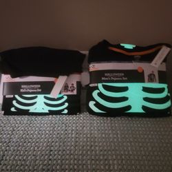 **BRAND NEW**HALLOWEEN GLOW IN THE DARK PAJAMA SET'S