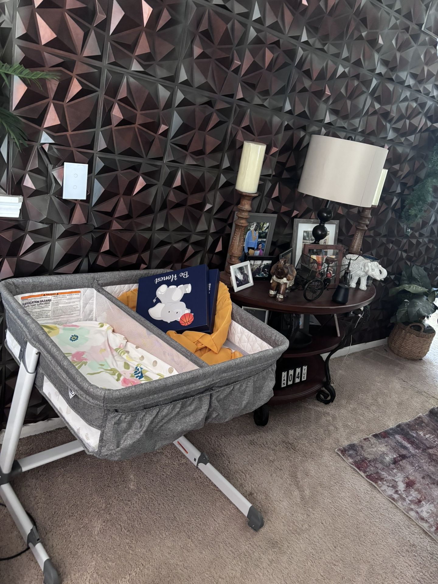Delta Double Bassinet