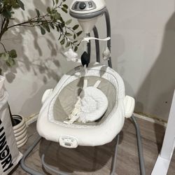 Graco DuetConnect LX Portable Baby Swing and Bouncer, Multi-Direction Baby Bouncer Seat, Multiple Swing Speeds, Redmond