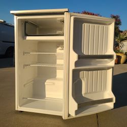 G.E  Refrigerator 