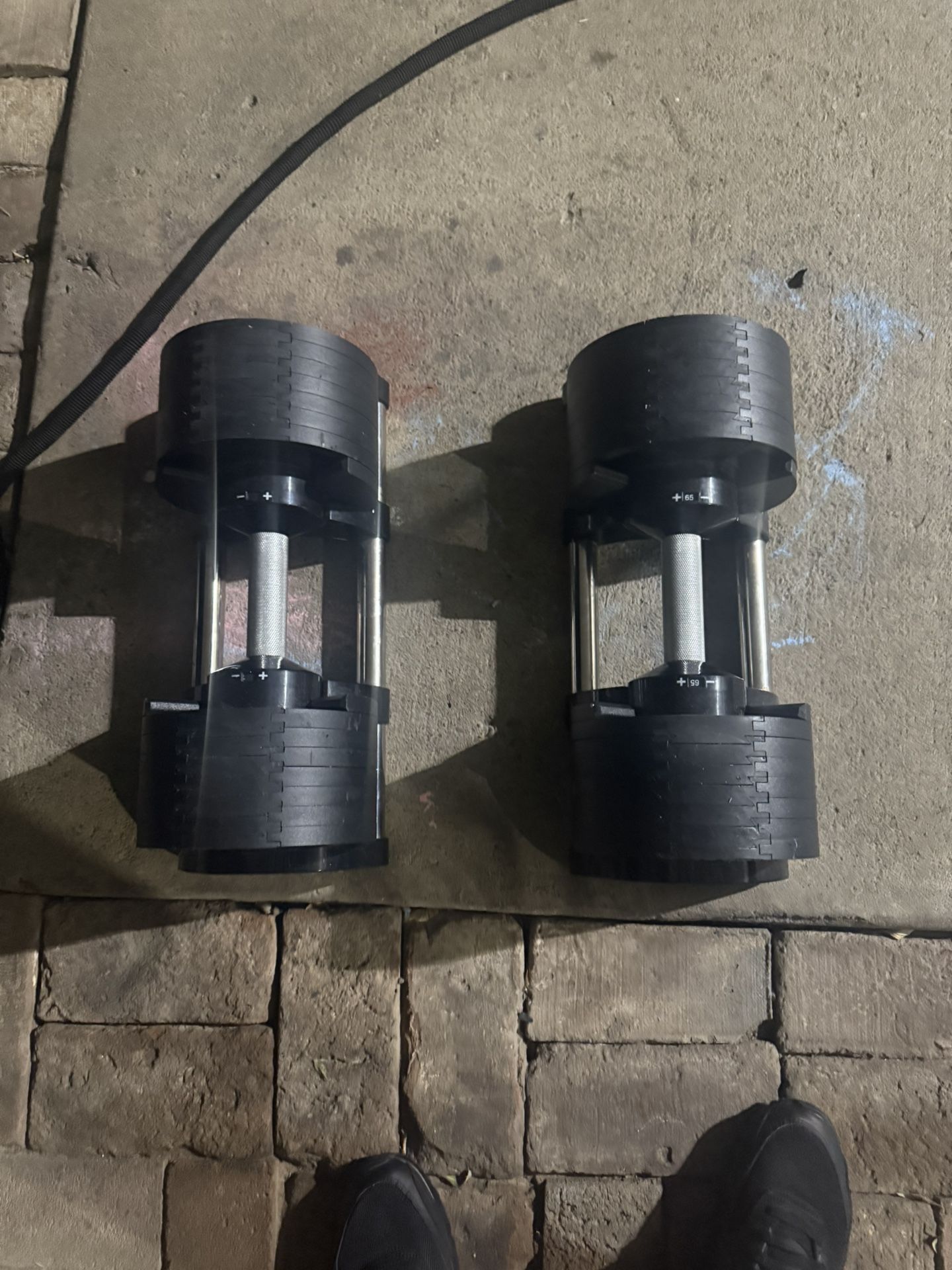 Set Of Adjustable Dumbbells