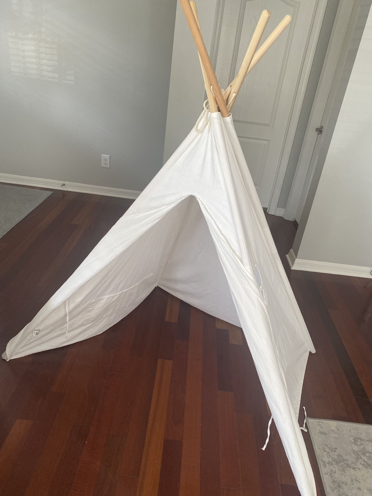Kids Tipi / Teepee With Tall Entry