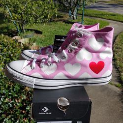 New Converse Chuck Taylor All Star Men Size 10 Women Size 12 Valentine's Day Gift 