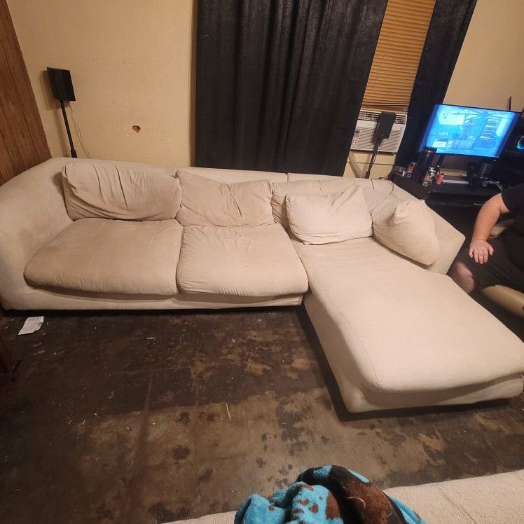 FREE COUCH