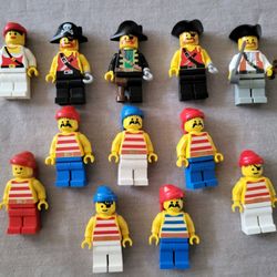 Vintage Lego Pirates Minifigures 