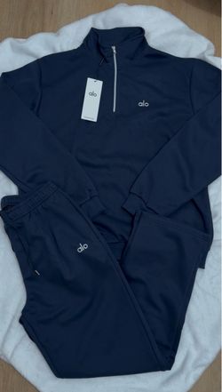 Alo navy half zip set