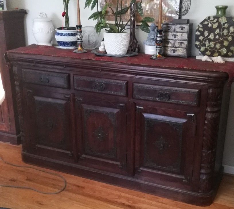 Beautiful Mango Wood Sideboard, Buffet, Credenza Or Tall Vanity!