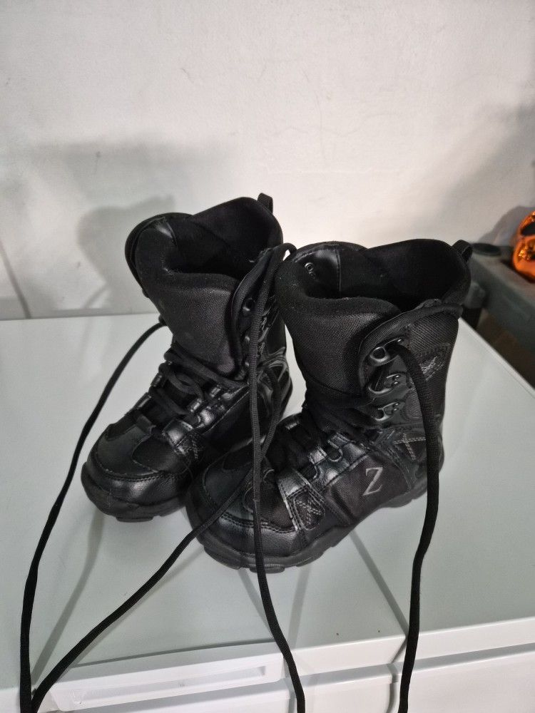 Snow Board Shoes Size 3