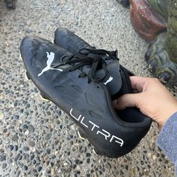 ULTRA Puma Cleats