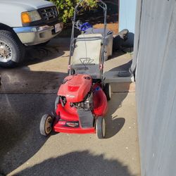 Self propelled a lawnmower