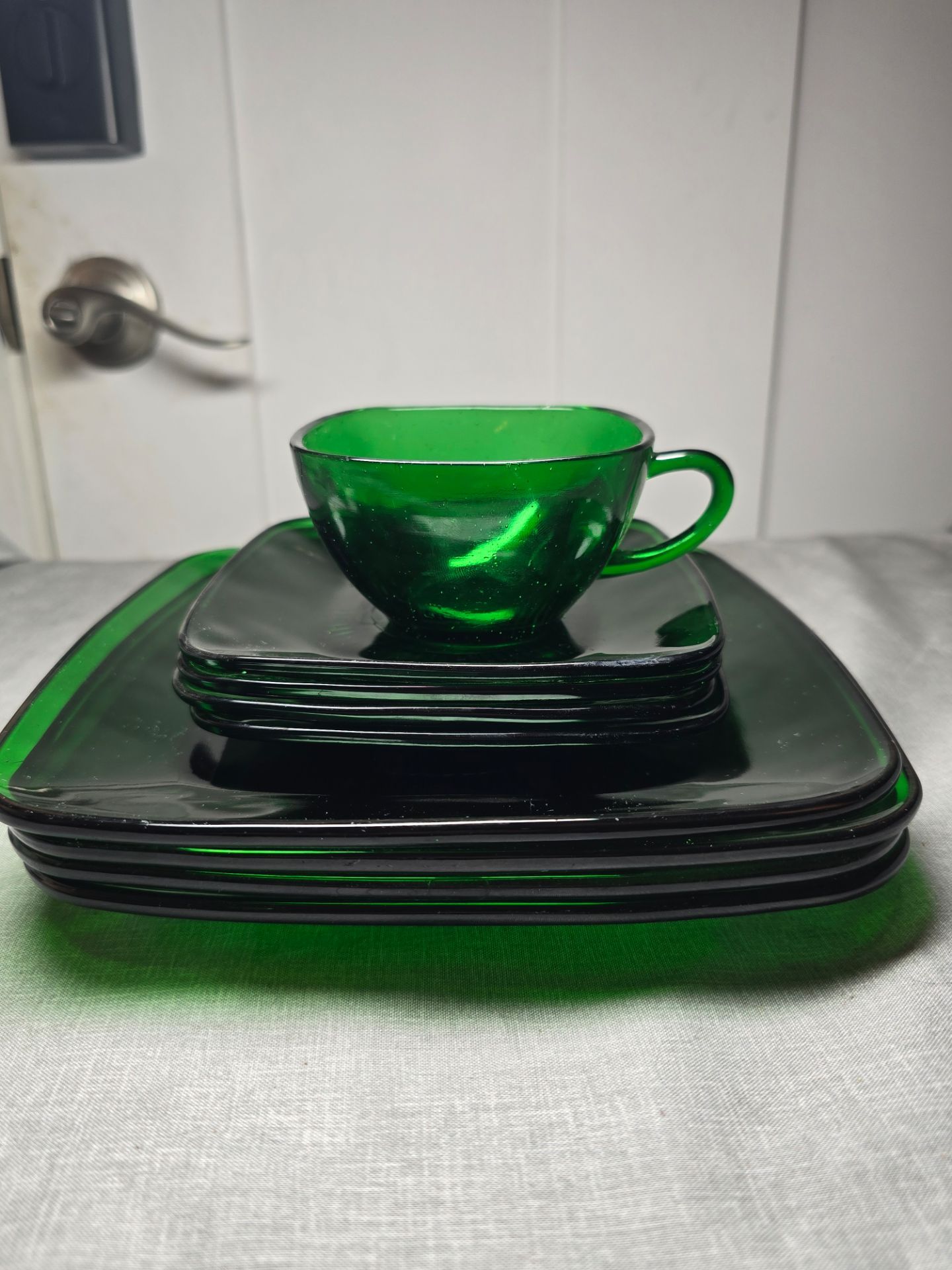 9pc Vintage Green Depression Glass Set - Plates, Saucers & Cup