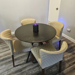 Small Dinner Room Table And Chairs