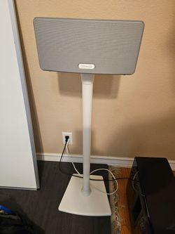 Sonos Play 3 Speaker with Stand