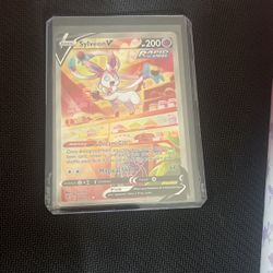Sylveon V 184/203