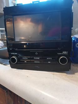 Touch screen radio / cd player