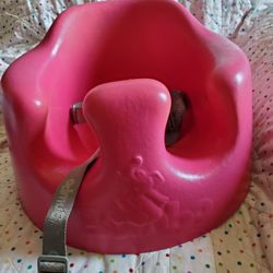 Dumbo Booster Seat Magenta Infant. 