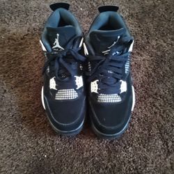 Air Jordan 4 Retro White Thunder, Size 9