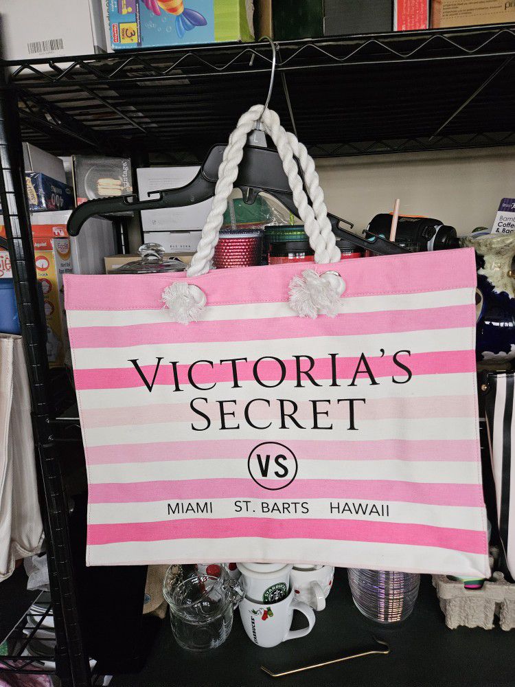 New VICTORIA SECRET  Tote Bags. EACH