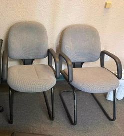 Excellent Condition Office Guest Chairs