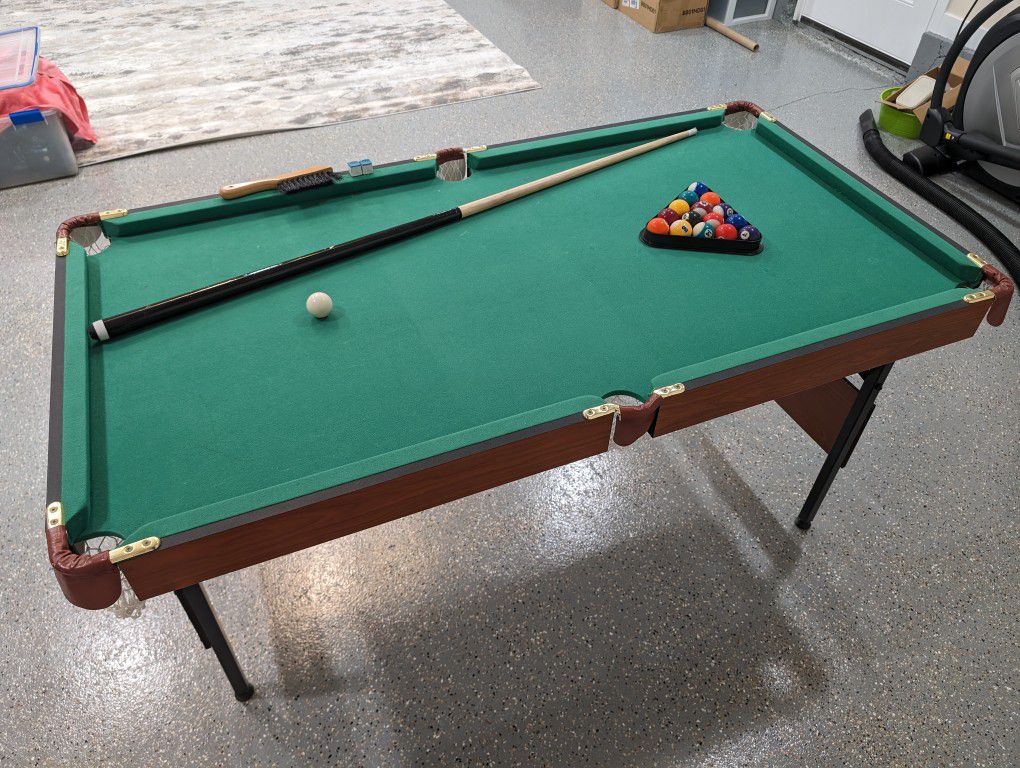 Rack Crux 55in Foldable Pool Table