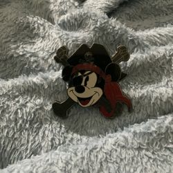 Disney Pin Pirate Mickey Cross Bones 