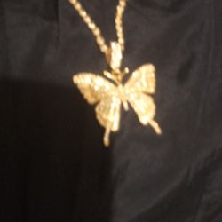 Butter Fly Pendant With Chain