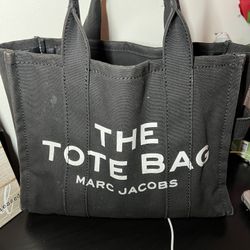 Marc Jacobs Tote Bag ( Medium) 