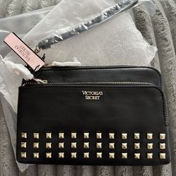 NEW VICTORIAS SECRET PINK BLACK DOUBLE ZIPPER WRISTLETS $15!