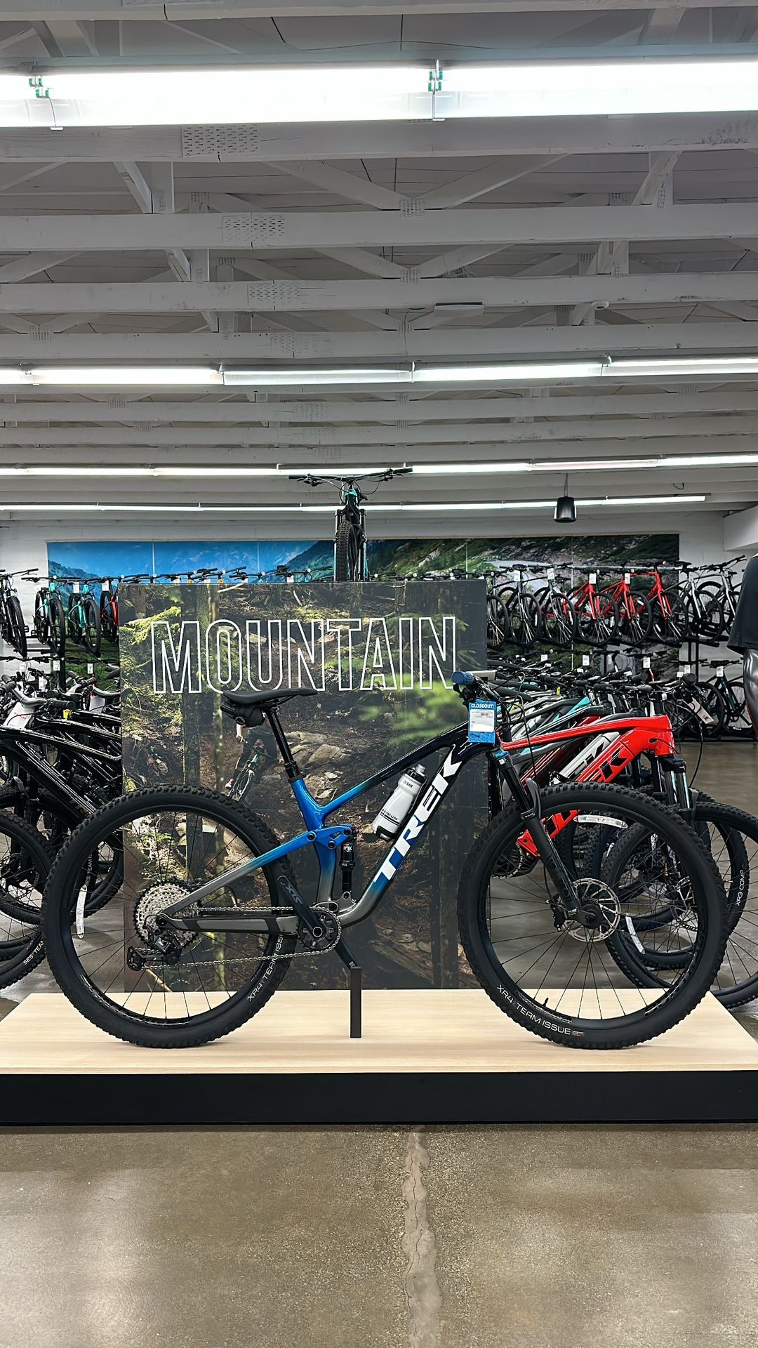 Trek Top Fuel Mountain Bike 9.7 (29") MINT