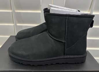 BRAND NEW Black UGG Classic Mini Men’s Boots (Men’s Size 10) MSRP $170 - $125