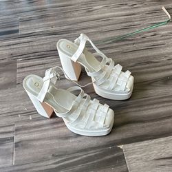 Close Toes Heels