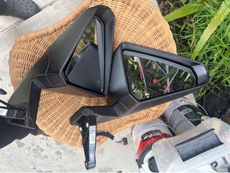 2024-2025 Tesla Cybertruck driver-side door mirror
