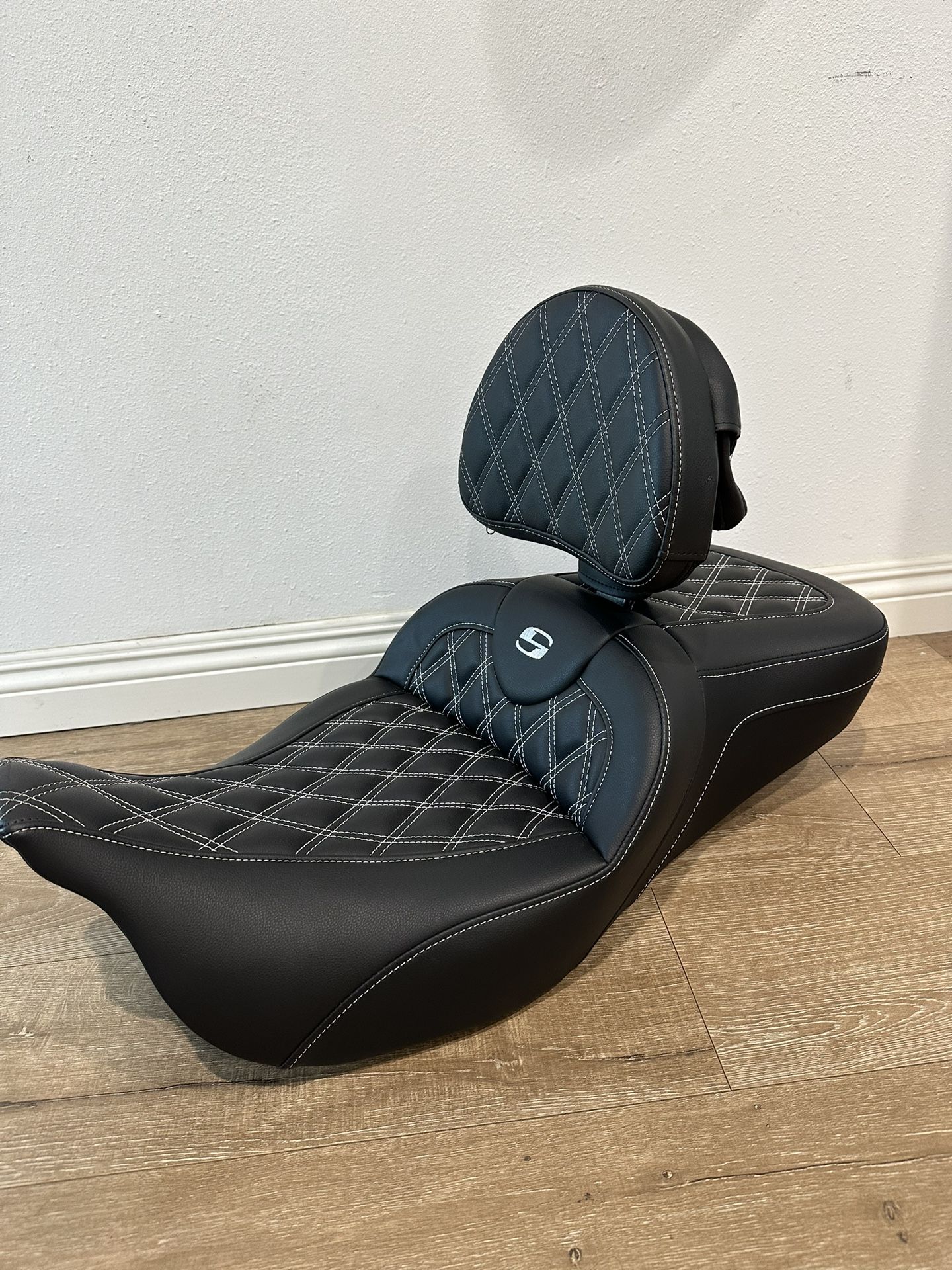 Saddlmen Touring Seat Road Sofa  17-22 Baggers 