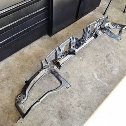 2005-07 Dodge Magnum Radiator Support  / Parts