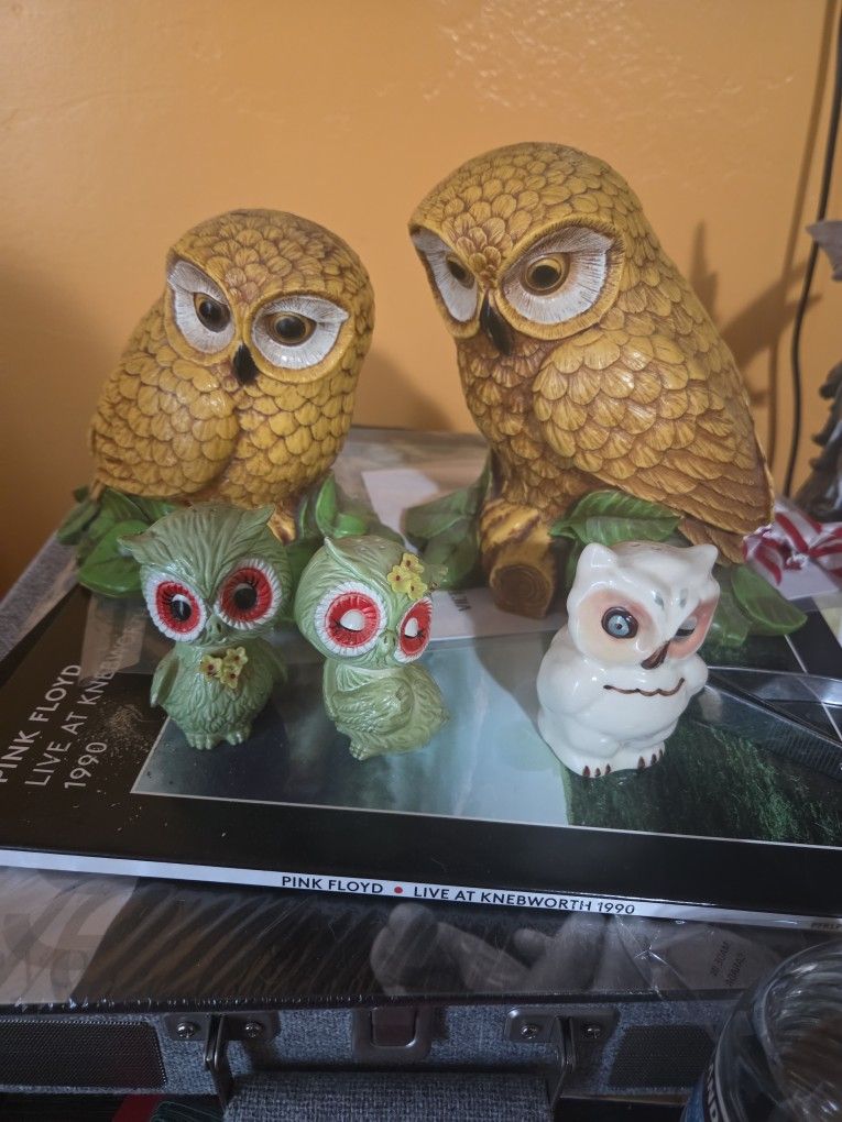 3 Small 1970 Salt Pepper Shakers And 2 Owl Book Ends