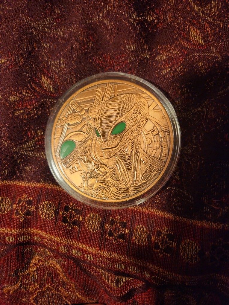 5oz Copper Coin Eyes Glow In The Dark!