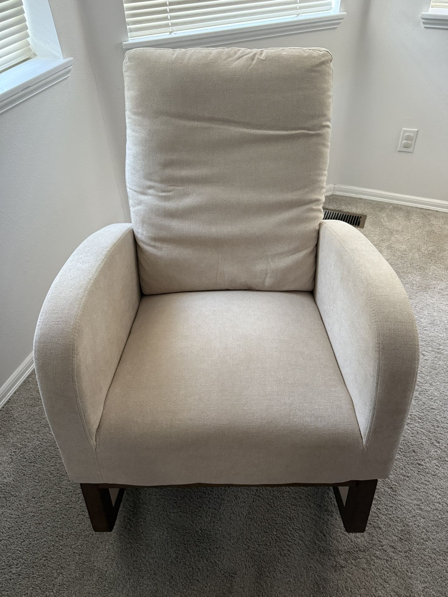 Cream/Wood Rocking Chair