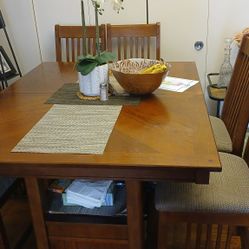 Dinning Table With 6 Chairs 