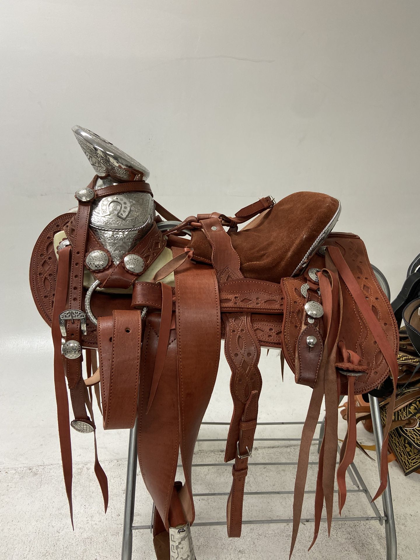 Nueva Montura Charra De Cuero Con Fuste Plates do