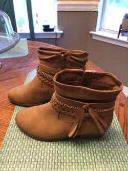 New Girls Boots Size 3  Porch Pick Up West Mobile Dawes Road Southern Oaks Subdivision 