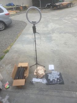 backdrop light stand and sign