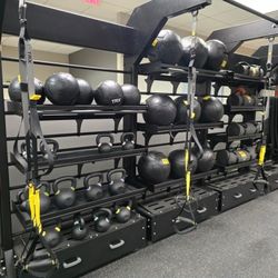 TRX Studio Line Quad Bay With Accessories Weights Commercial Gym Equipment Exercise
Fitness Functio