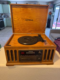 Detrola Record Player Turntable with Radio and CD