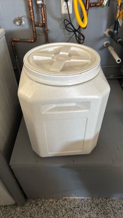Gamma2 Vittles Vault Pet Food Storage Containers - Sealed  Storage Container